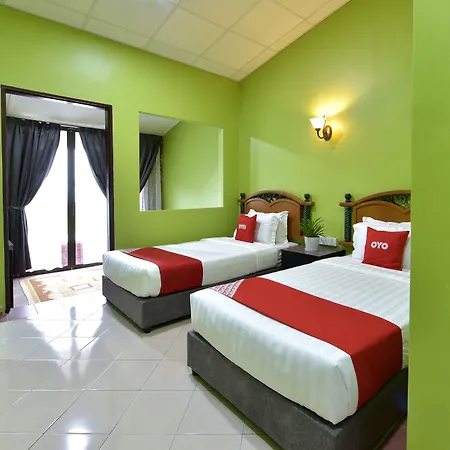 Oyo 90818 Cemara Puri Resort & Spa-3