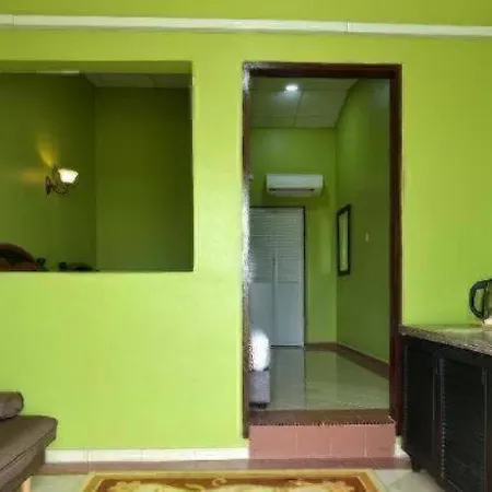 Oyo 90818 Cemara Puri Resort & Spa-2